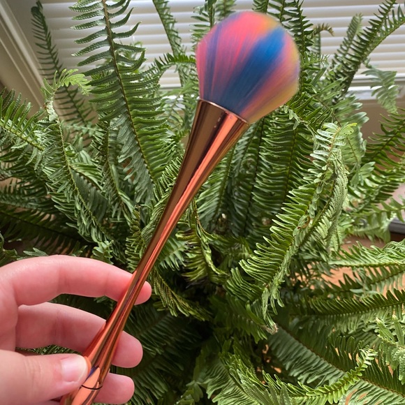 Powder Brush - Picture 2 of 2